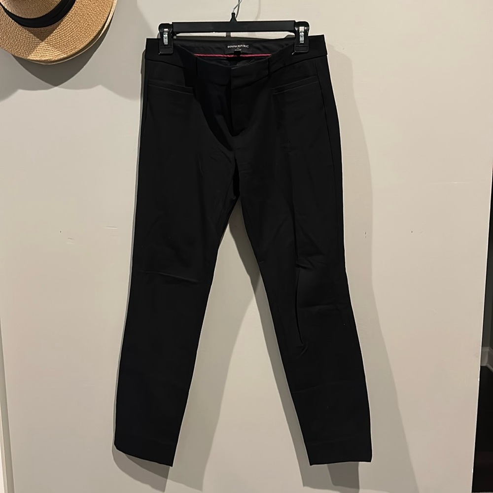 Banana Republic Sloan ankle pant. Black. Size 4.